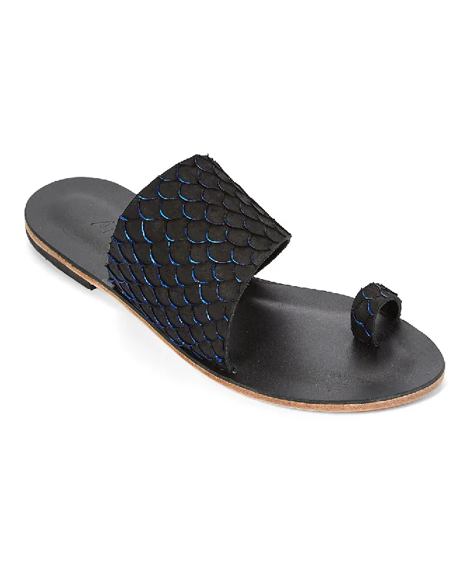 Men's sandals with a flexible sole for easy movementWilshire Blvd - Classic Slide with Toe Loop And Real Fish Scale Leather | Blue Men's sandals with a flexible sole for easy movementWilshire Blvd - Classic Slide with Toe Loop And Real Fish Scale Leather | Blue