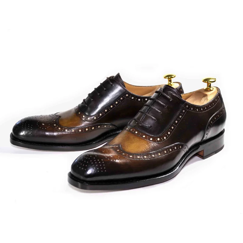 Brogue - perforated men's Oxfords for a traditional lookUgo Vasare H and H Wingtip Oxford Brogue - perforated men's Oxfords for a traditional lookUgo Vasare H and H Wingtip Oxford