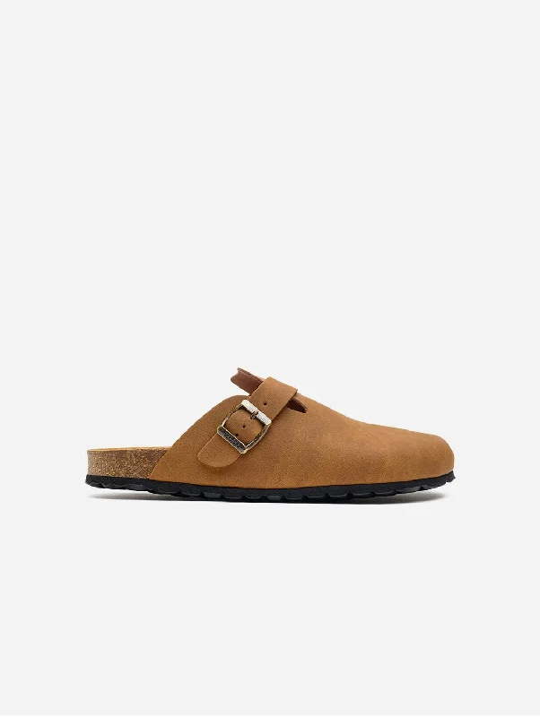 Men's sandals with a cushioned footbedTaro Comfort Men's Vegan Footbed Slippers | Tan Men's sandals with a cushioned footbedTaro Comfort Men's Vegan Footbed Slippers | Tan