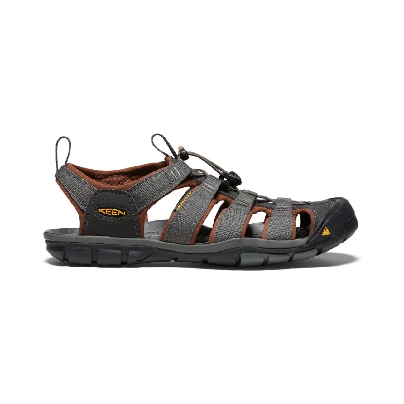 Men's sandals with a padded heelMen's Clearwater CNX  |  Raven/Tortoise Shell