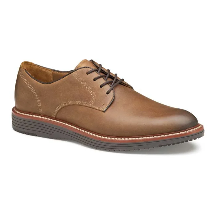 Men's Oxfords in a dark burgundy leather for a unique styleMens Johnston & Murphy Upton Plain Toe in Tan Men's Oxfords in a dark burgundy leather for a unique styleMens Johnston & Murphy Upton Plain Toe in Tan