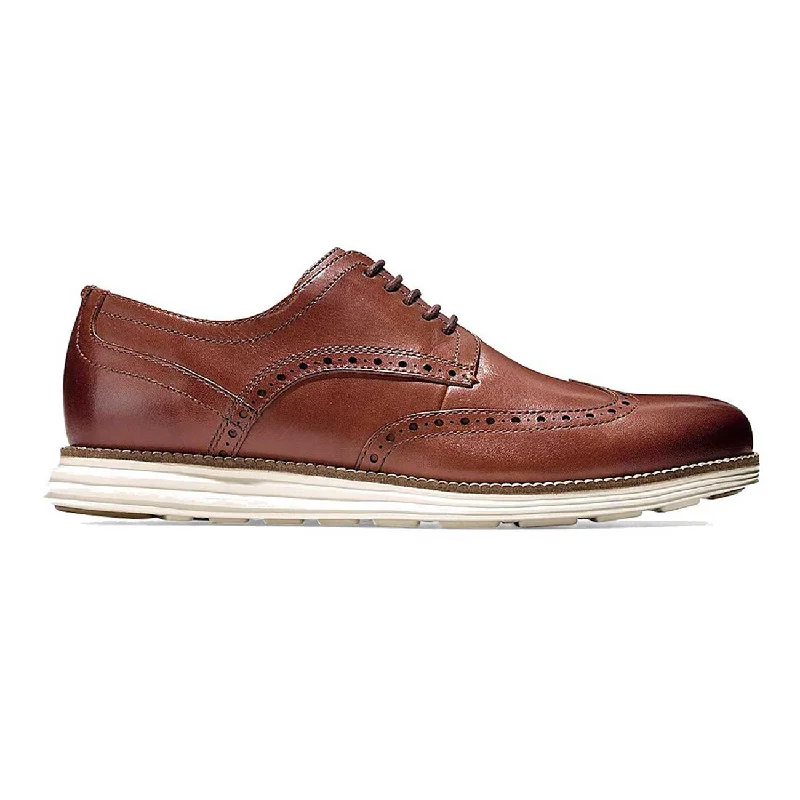 Men's Oxford shoes with a buckle closure and a pointed toeCole Haan Men's Original Grand Wingtip Oxford Tan Men's Oxford shoes with a buckle closure and a pointed toeCole Haan Men's Original Grand Wingtip Oxford Tan
