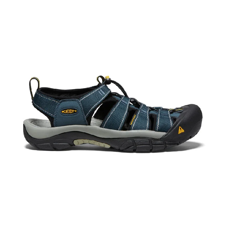 Men's sandals with a stretchy strap for a better fitMen's Newport H2 Sandal | Navy/Medium Grey Men's sandals with a stretchy strap for a better fitMen's Newport H2 Sandal | Navy/Medium Grey