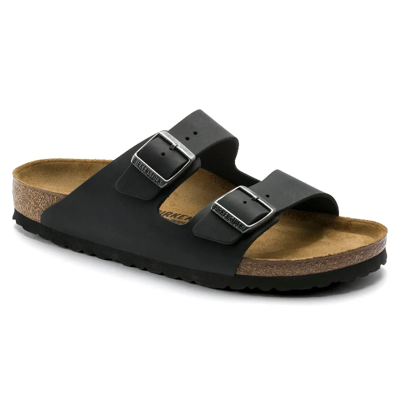 Men's sandals with a perforated leather upper for ventilationBirkenstock Arizona Classic Footbed - Oiled Leather Men's sandals with a perforated leather upper for ventilationBirkenstock Arizona Classic Footbed - Oiled Leather