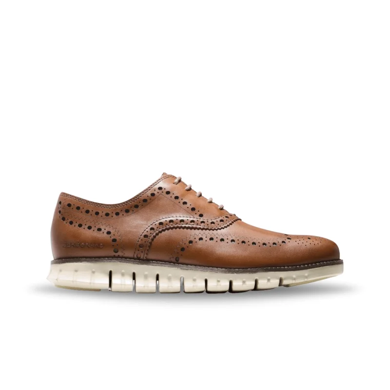 Men's Oxford shoes with a polished leather finishCole Haan Men's Zerogrand Wingtip C14493 - British Tan Men's Oxford shoes with a polished leather finishCole Haan Men's Zerogrand Wingtip C14493 - British Tan
