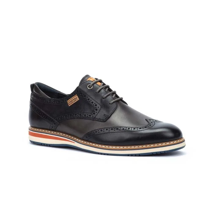 Men's Oxford shoes with a smooth leather upper and a leather soleMens Pikolinos Avila Wingtip in Black Men's Oxford shoes with a smooth leather upper and a leather soleMens Pikolinos Avila Wingtip in Black
