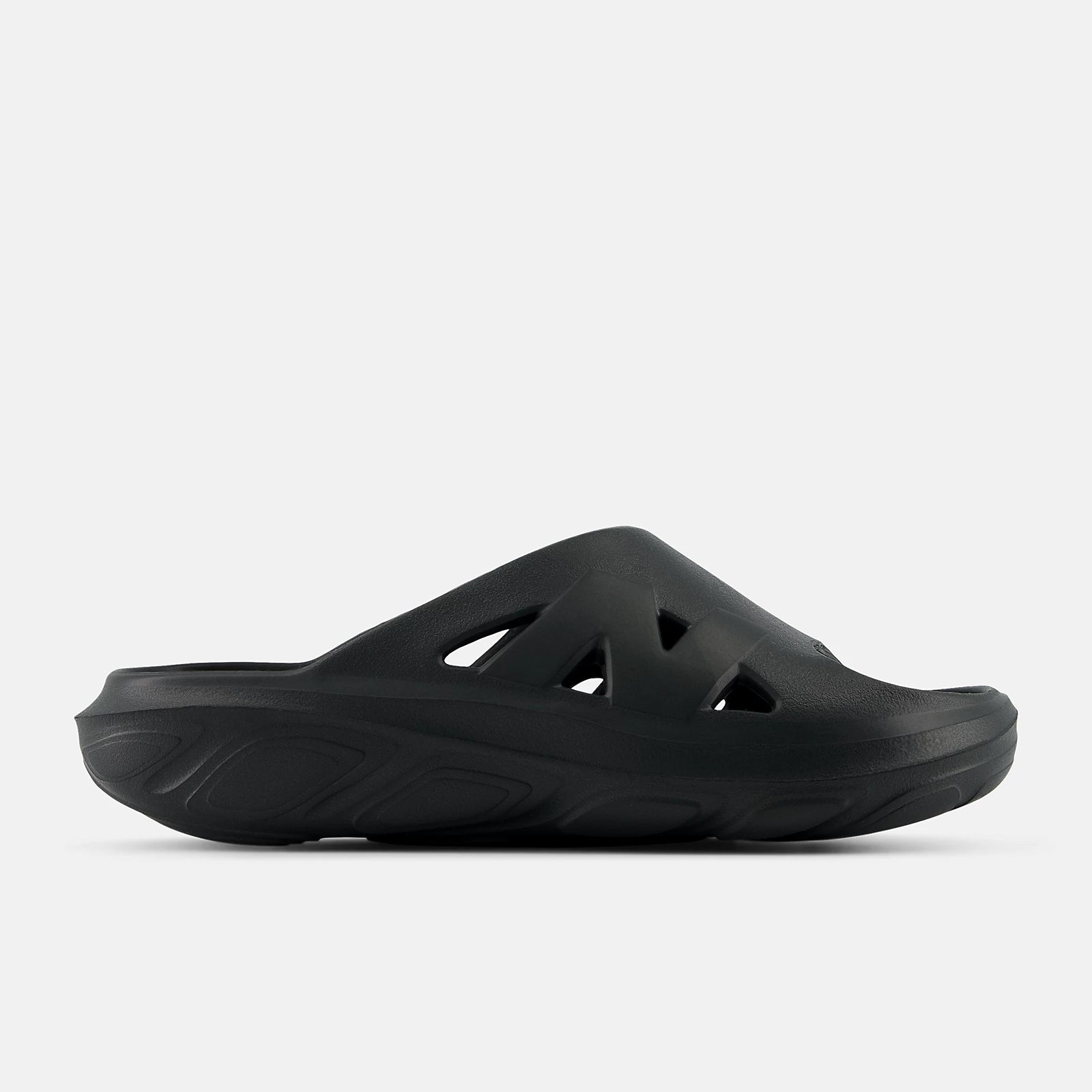 Men's sandals with a perforated leather upper for ventilationFresh Foam RCVRY Slide - Black Men's sandals with a perforated leather upper for ventilationFresh Foam RCVRY Slide - Black