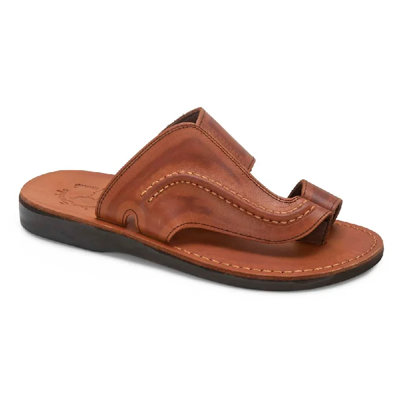Men's sandals with a decorative buckle or charmPeter - Leather Toe Strap Sandal | Honey Men's sandals with a decorative buckle or charmPeter - Leather Toe Strap Sandal | Honey