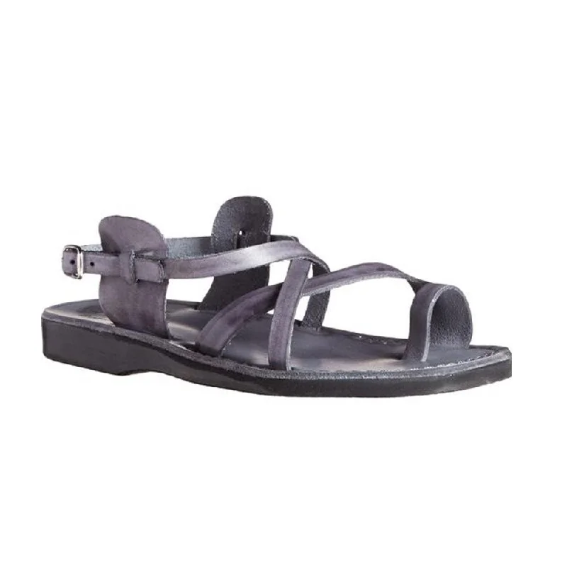 Men's leather sandals with an adjustable strapThe Good Shepherd Buckle - Leather Toe Loop Sandal | Grey Men's leather sandals with an adjustable strapThe Good Shepherd Buckle - Leather Toe Loop Sandal | Grey