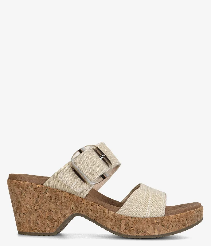 Men's sandals with a contrast stitching detailSkechers Brystol Cork Heel Sandals - Women Men's sandals with a contrast stitching detailSkechers Brystol Cork Heel Sandals - Women