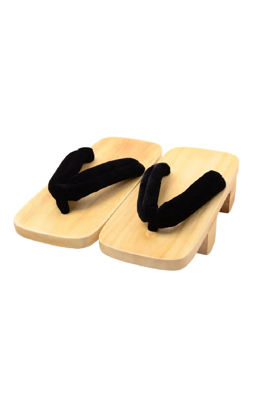Men's sandals with a perforated leather upper for ventilationMen Geta : Large / Nimaiba Natural Men's sandals with a perforated leather upper for ventilationMen Geta : Large / Nimaiba Natural