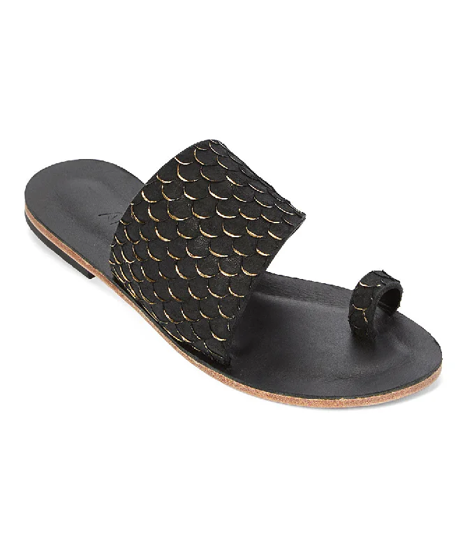 Flip - flop style men's sandals for beach wearWilshire Blvd - Classic Slide with Toe Loop And Real Fish Scale Leather | Black Flip - flop style men's sandals for beach wearWilshire Blvd - Classic Slide with Toe Loop And Real Fish Scale Leather | Black