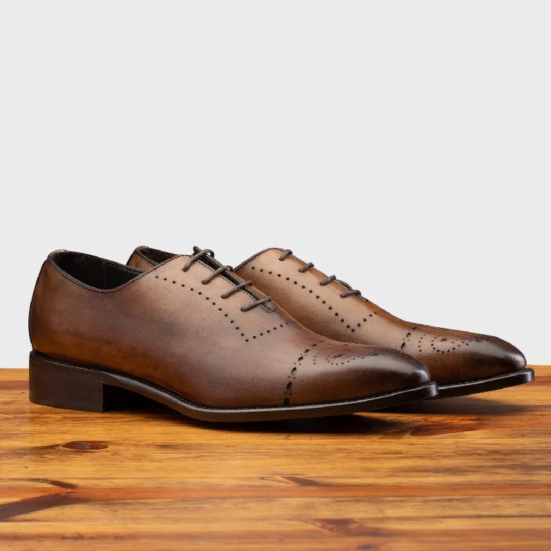 Men's Oxford shoes with a polished leather finishCalzoleria Toscana Wholecut Lace-Up | 5246 Men's Oxford shoes with a polished leather finishCalzoleria Toscana Wholecut Lace-Up | 5246