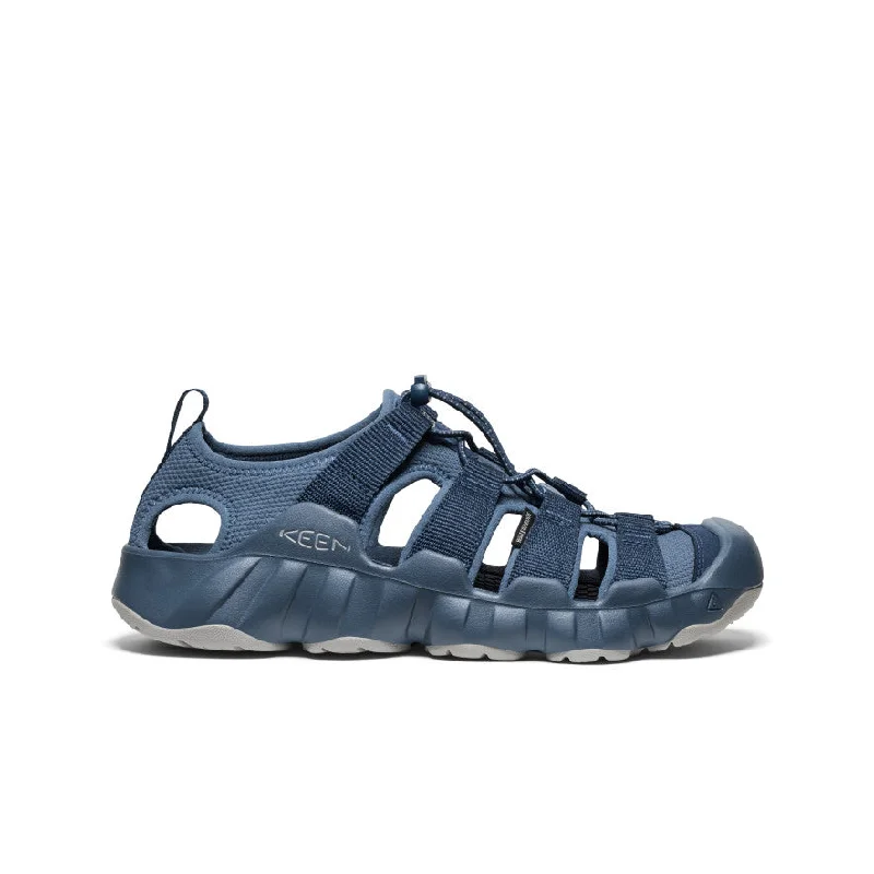 Men's sandals in a neutral color like black or brownMen's Hyperport H2 Sandal | Vintage Indigo/Naval Academy Men's sandals in a neutral color like black or brownMen's Hyperport H2 Sandal | Vintage Indigo/Naval Academy
