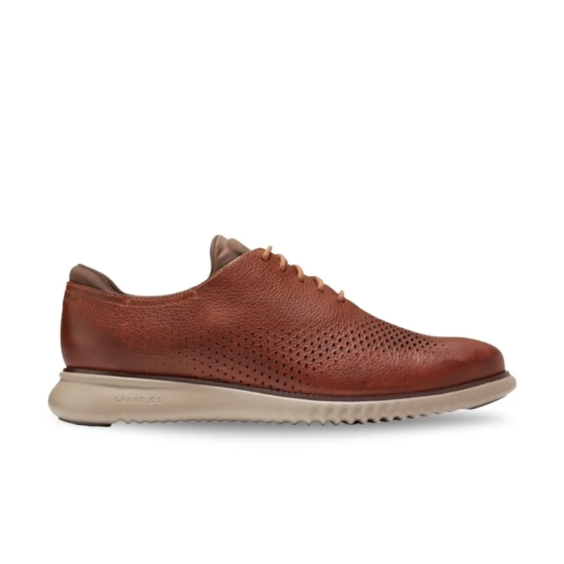 Men's leather Oxford shoes with a plain toeCole Haan Men's 2.Zerogrand Lined Laser Wingtip - Pecan/Truffle Men's leather Oxford shoes with a plain toeCole Haan Men's 2.Zerogrand Lined Laser Wingtip - Pecan/Truffle