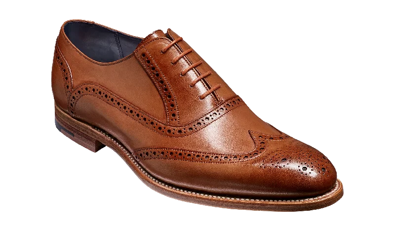 Men's Oxfords with a lace - up closure and a narrow fitValiant - Brown Hand Painted Men's Oxfords with a lace - up closure and a narrow fitValiant - Brown Hand Painted
