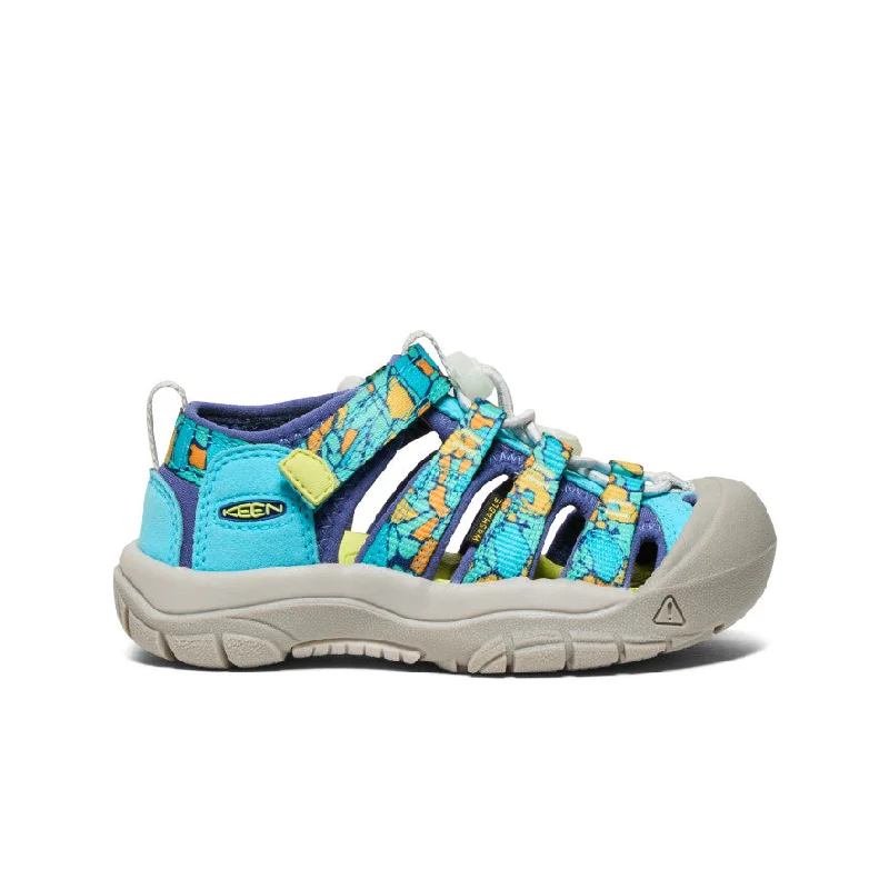 Men's sandals with a decorative buckle or charmLittle Kids' Newport H2 | Pebble Glow Men's sandals with a decorative buckle or charmLittle Kids' Newport H2 | Pebble Glow