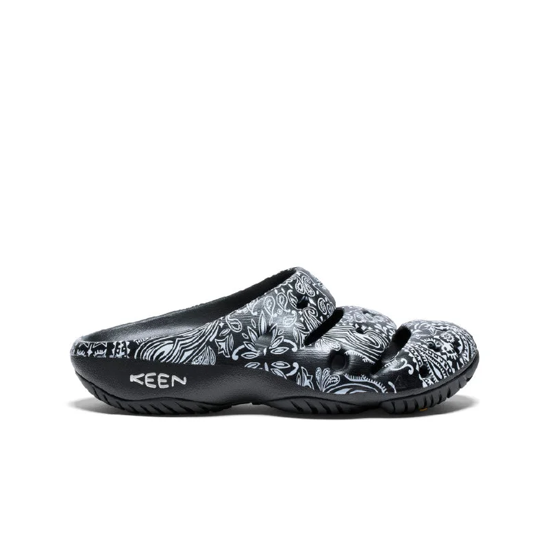 Men's sandals with a stretchy strap for a better fitMen's Yogui Arts Clog x Hide and Seek | H&S Black Men's sandals with a stretchy strap for a better fitMen's Yogui Arts Clog x Hide and Seek | H&S Black