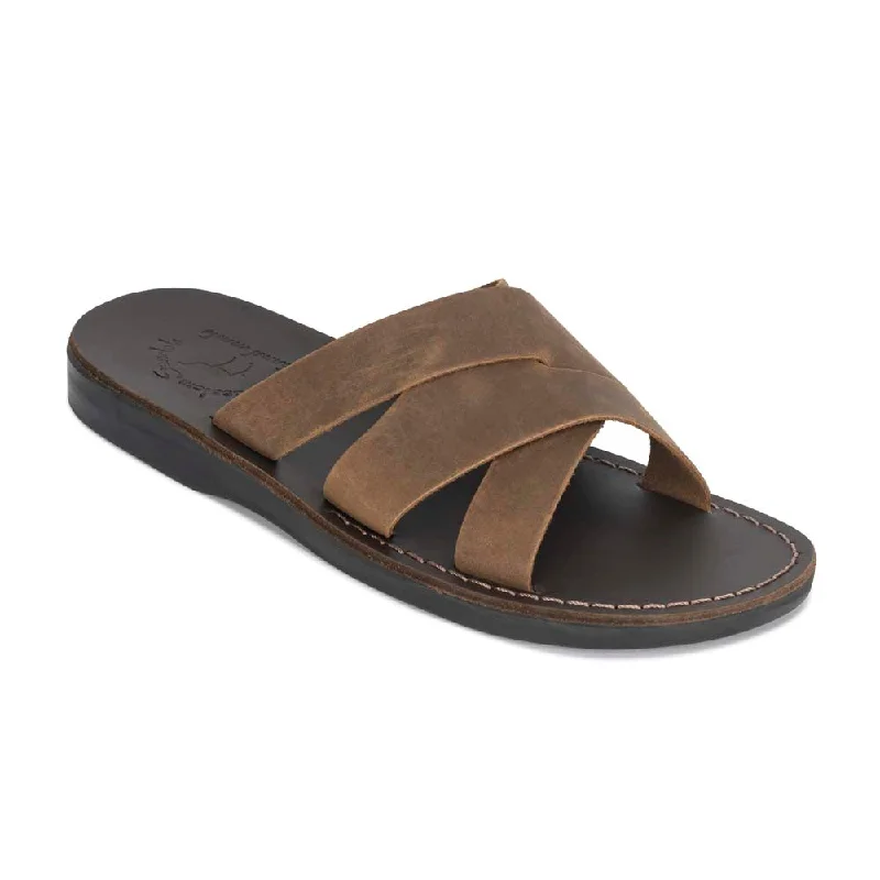 Men's sandals in a neutral color like black or brownAxel - Leather Coastal Sandal | Oiled Brown Men's sandals in a neutral color like black or brownAxel - Leather Coastal Sandal | Oiled Brown