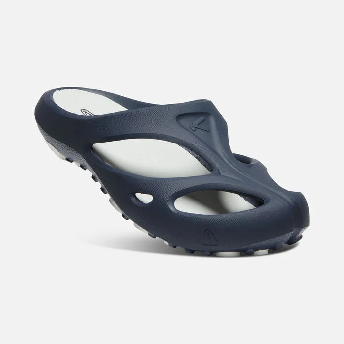 Men's sandals in a neutral color like black or brownMen's Shanti Style #1018206 I Keen Footwear