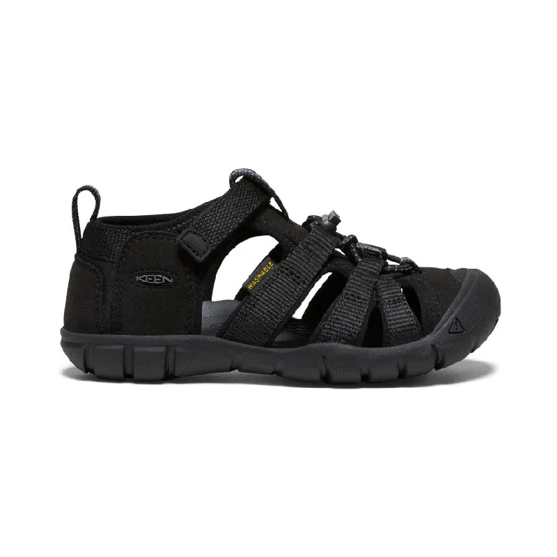 Men's sandals in a neutral color like black or brownLittle Kids' Seacamp II CNX | Black/Grey Men's sandals in a neutral color like black or brownLittle Kids' Seacamp II CNX | Black/Grey