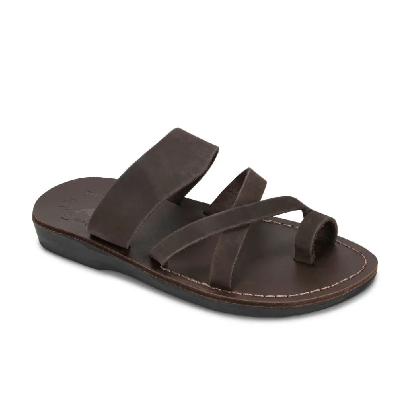 Men's sandals with a cushioned footbedThe Good Shepherd - Leather Toe Loop Sandal | Brown Nubuck Men's sandals with a cushioned footbedThe Good Shepherd - Leather Toe Loop Sandal | Brown Nubuck