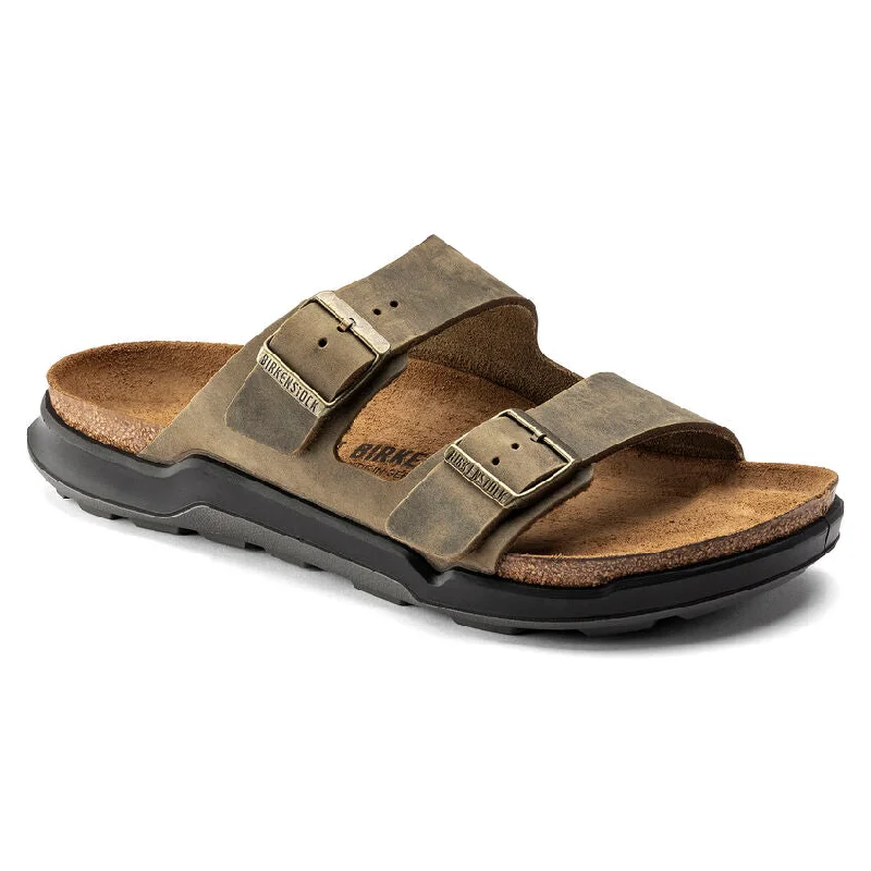 Men's sandals with a contrast stitching detailMen's Arizona CT Rugged Faded Khaki Oiled Leather Men's sandals with a contrast stitching detailMen's Arizona CT Rugged Faded Khaki Oiled Leather