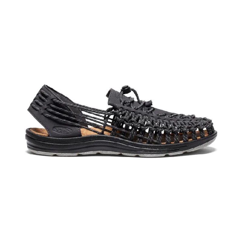 Men's sandals with a flexible sole for easy movementMen's UNEEK II Harvest Sandal | Forged Iron/Black Men's sandals with a flexible sole for easy movementMen's UNEEK II Harvest Sandal | Forged Iron/Black