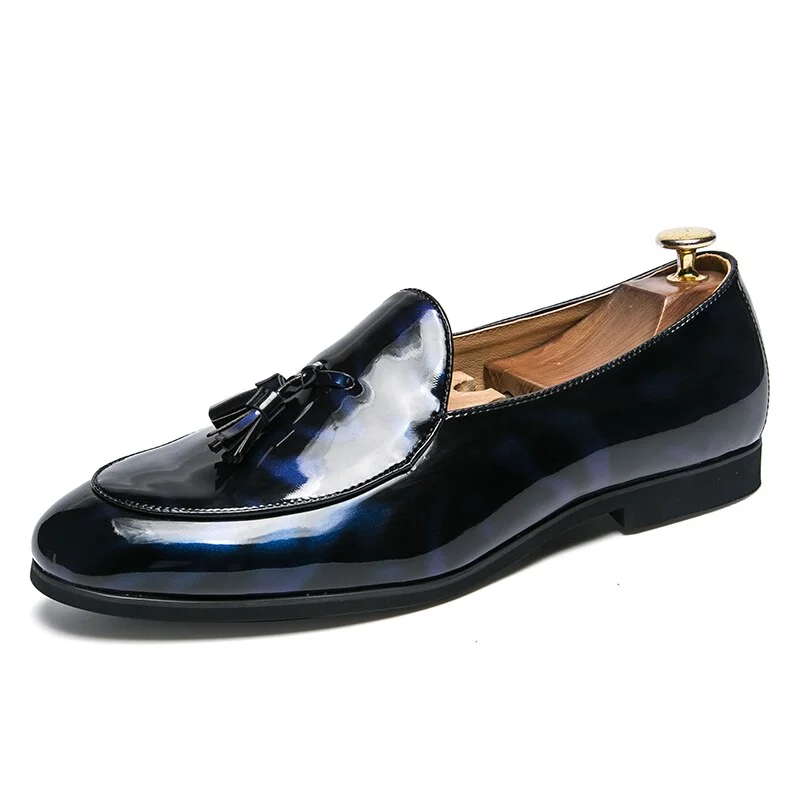 Men's loafers with a low - heeled design Men's loafers with a low - heeled design il Lussone - Italian Style Patent Leather tassel Loafers for Men Men's loafers with a low - heeled design Men's loafers with a low - heeled design il Lussone - Italian Style Patent Leather tassel Loafers for Men