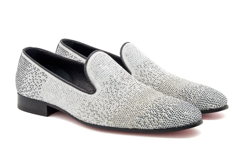 Men's loafers with a perforated leather upper for ventilation Men's loafers with a perforated leather upper for ventilation The Mandana Diamond Loafers - White Men's loafers with a perforated leather upper for ventilation Men's loafers with a perforated leather upper for ventilation The Mandana Diamond Loafers - White