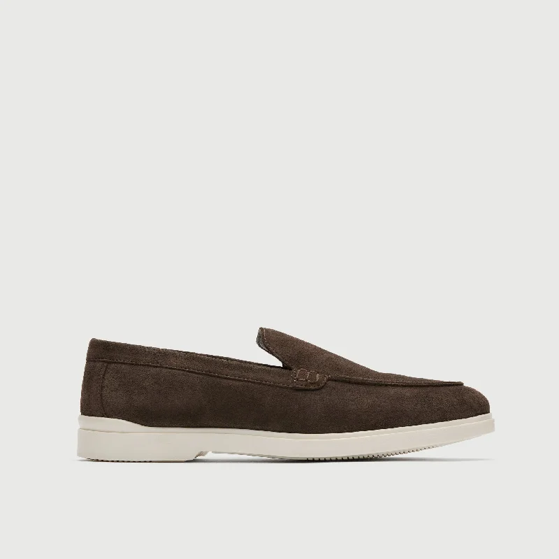 Men's loafers with a smooth leather finish Men's loafers with a smooth leather finish Joshua Slip On