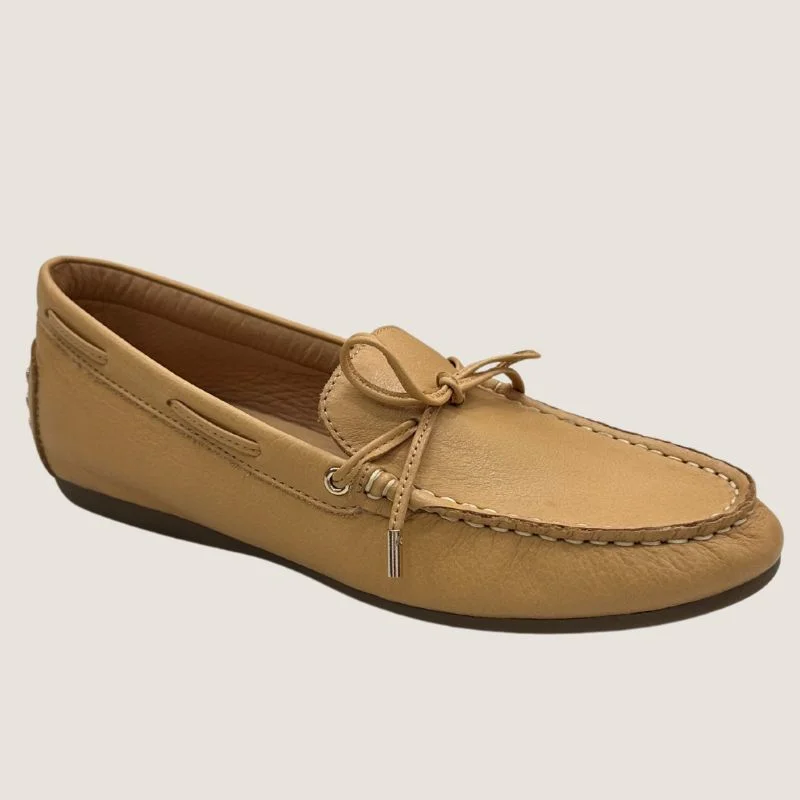 Men's loafers with a smooth leather finish Men's loafers with a smooth leather finish Diana Ferrari Eliney Loafer Men's loafers with a smooth leather finish Men's loafers with a smooth leather finish Diana Ferrari Eliney Loafer