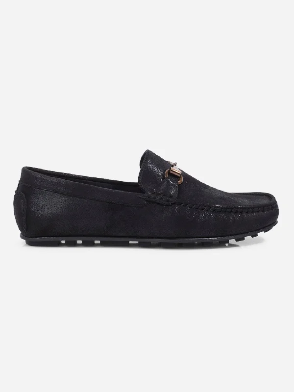 Men's loafers with a perforated leather upper for ventilation Men's loafers with a perforated leather upper for ventilation Men's Black Moc Toe Buckle Loafer (IX4115) Men's loafers with a perforated leather upper for ventilation Men's loafers with a perforated leather upper for ventilation Men's Black Moc Toe Buckle Loafer (IX4115)