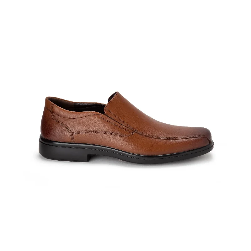 Men's formal shoes with a contrast stitching detail Men's formal shoes with a contrast stitching detail BATA Men Waterproof Dress Shoes 814X793