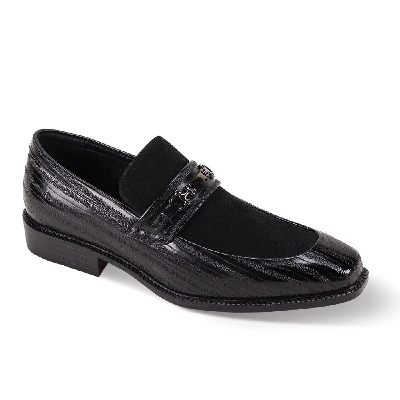 Men's formal shoes with a wingtip design Men's formal shoes with a wingtip design ANTONIO CERRELLI/7042 Men's formal shoes with a wingtip design Men's formal shoes with a wingtip design ANTONIO CERRELLI/7042