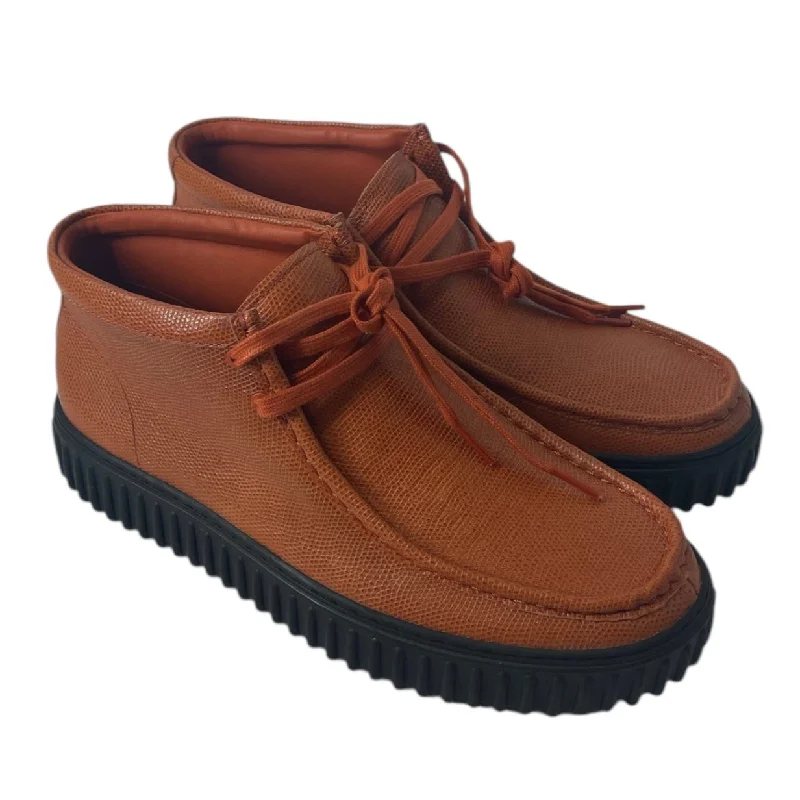 Men's loafers with a perforated leather upper for ventilation Men's loafers with a perforated leather upper for ventilation MARTINE ROSE/Clarks/Loafers/US 9/Leather/ORN/basketball clarks Men's loafers with a perforated leather upper for ventilation Men's loafers with a perforated leather upper for ventilation MARTINE ROSE/Clarks/Loafers/US 9/Leather/ORN/basketball clarks