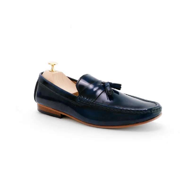 Men's loafers with a smooth leather finish Men's loafers with a smooth leather finish Comfy Tassel Loafer European Brush Off Bezel Blue Men's loafers with a smooth leather finish Men's loafers with a smooth leather finish Comfy Tassel Loafer European Brush Off Bezel Blue