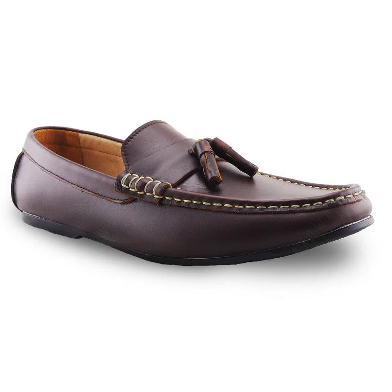 Men's loafers with a pointed toe for a stylish appearance Men's loafers with a pointed toe for a stylish appearance Comfy Tassel Loafer Classy Oil Tanned Brandy Brown Men's loafers with a pointed toe for a stylish appearance Men's loafers with a pointed toe for a stylish appearance Comfy Tassel Loafer Classy Oil Tanned Brandy Brown