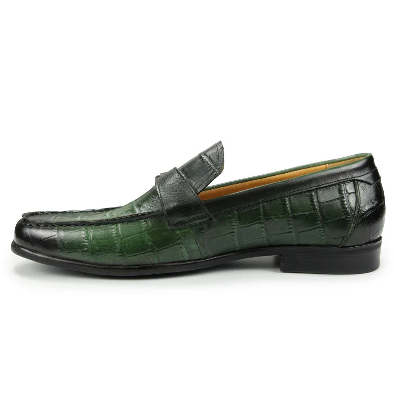 Men's loafers with a perforated leather upper for ventilation Men's loafers with a perforated leather upper for ventilation The Coccodrillo - Alligator print Leather Loafers for Men Men's loafers with a perforated leather upper for ventilation Men's loafers with a perforated leather upper for ventilation The Coccodrillo - Alligator print Leather Loafers for Men