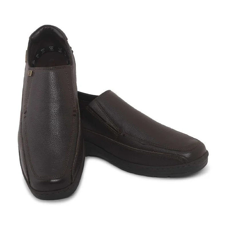 Men's loafers with a smooth leather finish Men's loafers with a smooth leather finish Ezok Brown Leather Slipon Shoes Men's loafers with a smooth leather finish Men's loafers with a smooth leather finish Ezok Brown Leather Slipon Shoes
