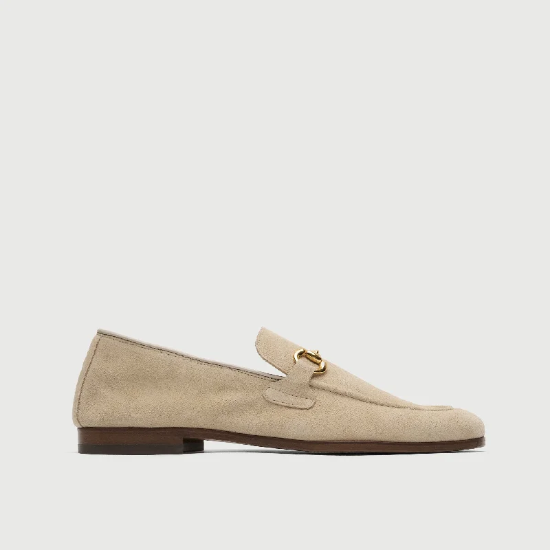 Men's loafers with a perforated leather upper for ventilation Men's loafers with a perforated leather upper for ventilation Cassis Trim Loafer Men's loafers with a perforated leather upper for ventilation Men's loafers with a perforated leather upper for ventilation Cassis Trim Loafer