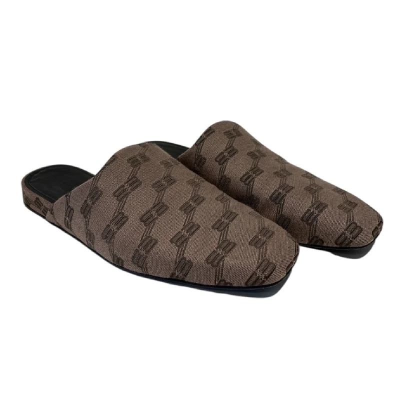 Men's loafers with a moc - toe design Men's loafers with a moc - toe design BALENCIAGA/Loafers/US 9/Monogram/Cotton/BRW/COSY MULE Men's loafers with a moc - toe design Men's loafers with a moc - toe design BALENCIAGA/Loafers/US 9/Monogram/Cotton/BRW/COSY MULE
