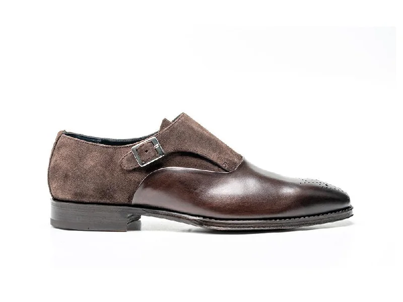 Men's loafers with a tassel front for a classic look Men's loafers with a tassel front for a classic look Augusto Men's loafers with a tassel front for a classic look Men's loafers with a tassel front for a classic look Augusto