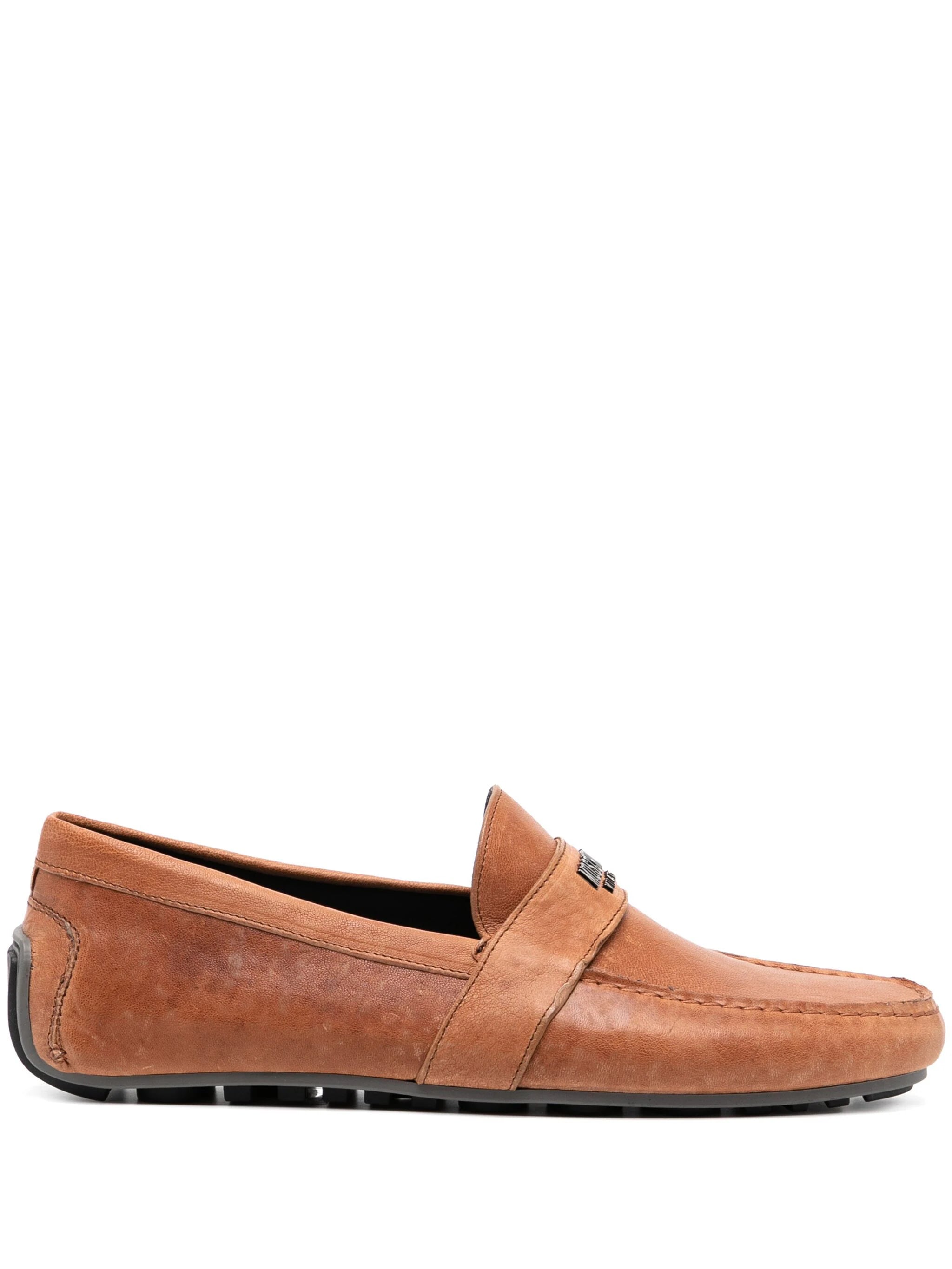 Men's loafers with a smooth leather finish Men's loafers with a smooth leather finish Logo-Plaque Detail Loafers Men's loafers with a smooth leather finish Men's loafers with a smooth leather finish Logo-Plaque Detail Loafers