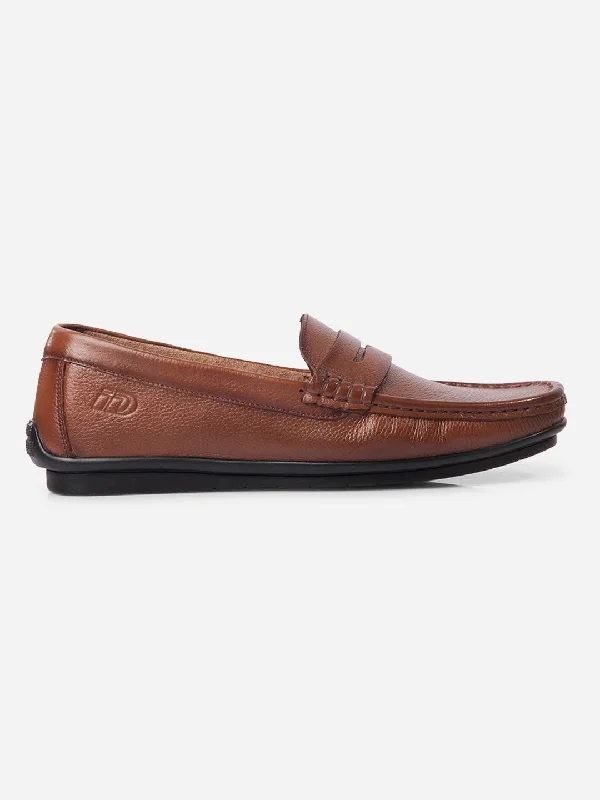 Men's loafers with a moc - toe design Men's loafers with a moc - toe design Men's Tan Loafers (ID6111)