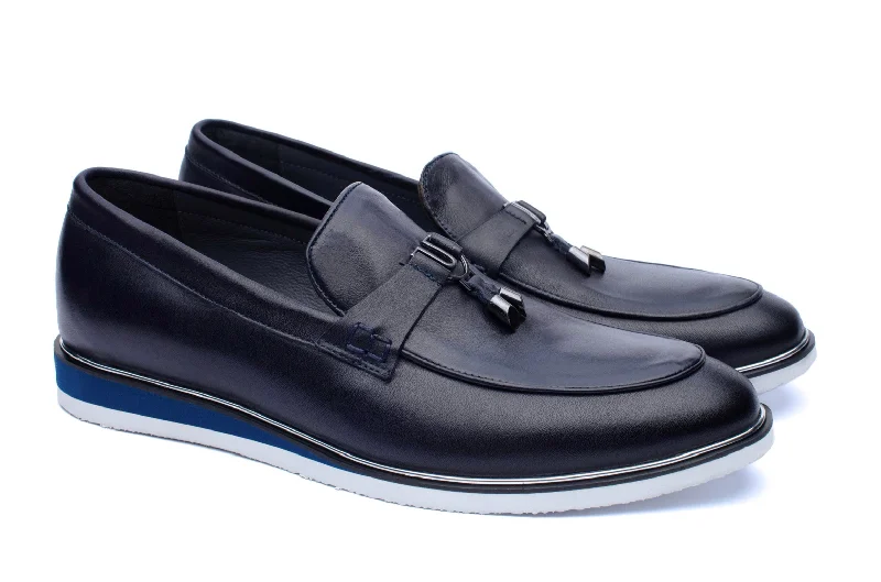 Men's loafers with a low - heeled design Men's loafers with a low - heeled design The U Loafers - Navy Men's loafers with a low - heeled design Men's loafers with a low - heeled design The U Loafers - Navy