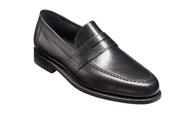 Men's loafers with a smooth leather finish Men's loafers with a smooth leather finish Barker Jevington Loafer Shoes - Black Calf - Ready To Deliver Men's loafers with a smooth leather finish Men's loafers with a smooth leather finish Barker Jevington Loafer Shoes - Black Calf - Ready To Deliver