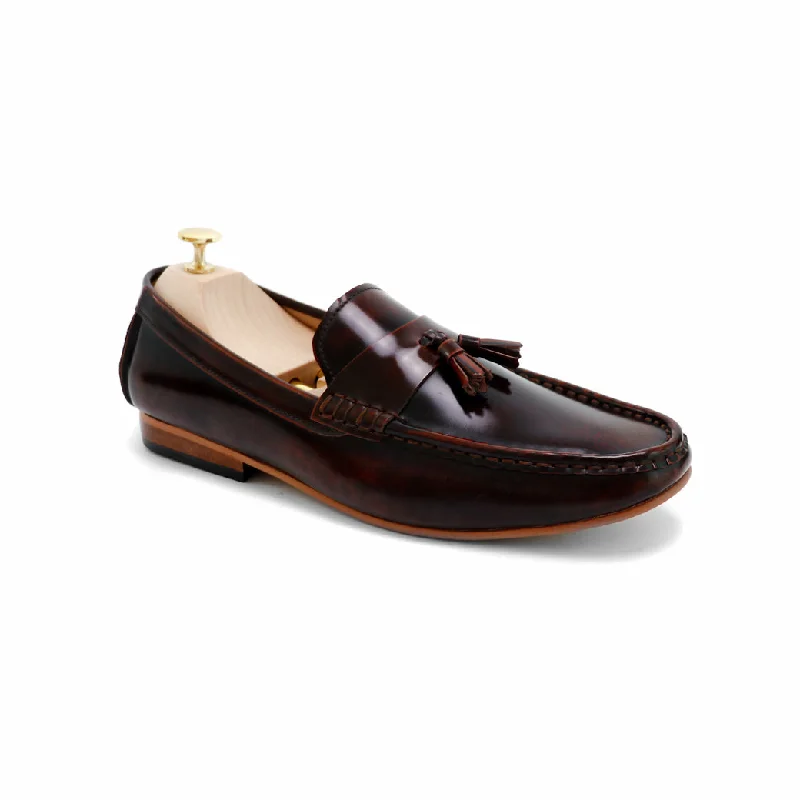 Men's loafers with a moc - toe design Men's loafers with a moc - toe design Comfy Tassel Loafer European Brush Off Burgundy Men's loafers with a moc - toe design Men's loafers with a moc - toe design Comfy Tassel Loafer European Brush Off Burgundy