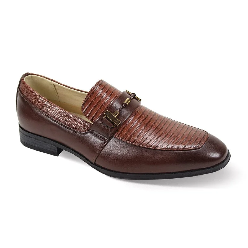 Men's formal shoes with a wingtip design Men's formal shoes with a wingtip design ANTONIO CERRELLI /7051 Men's formal shoes with a wingtip design Men's formal shoes with a wingtip design ANTONIO CERRELLI /7051