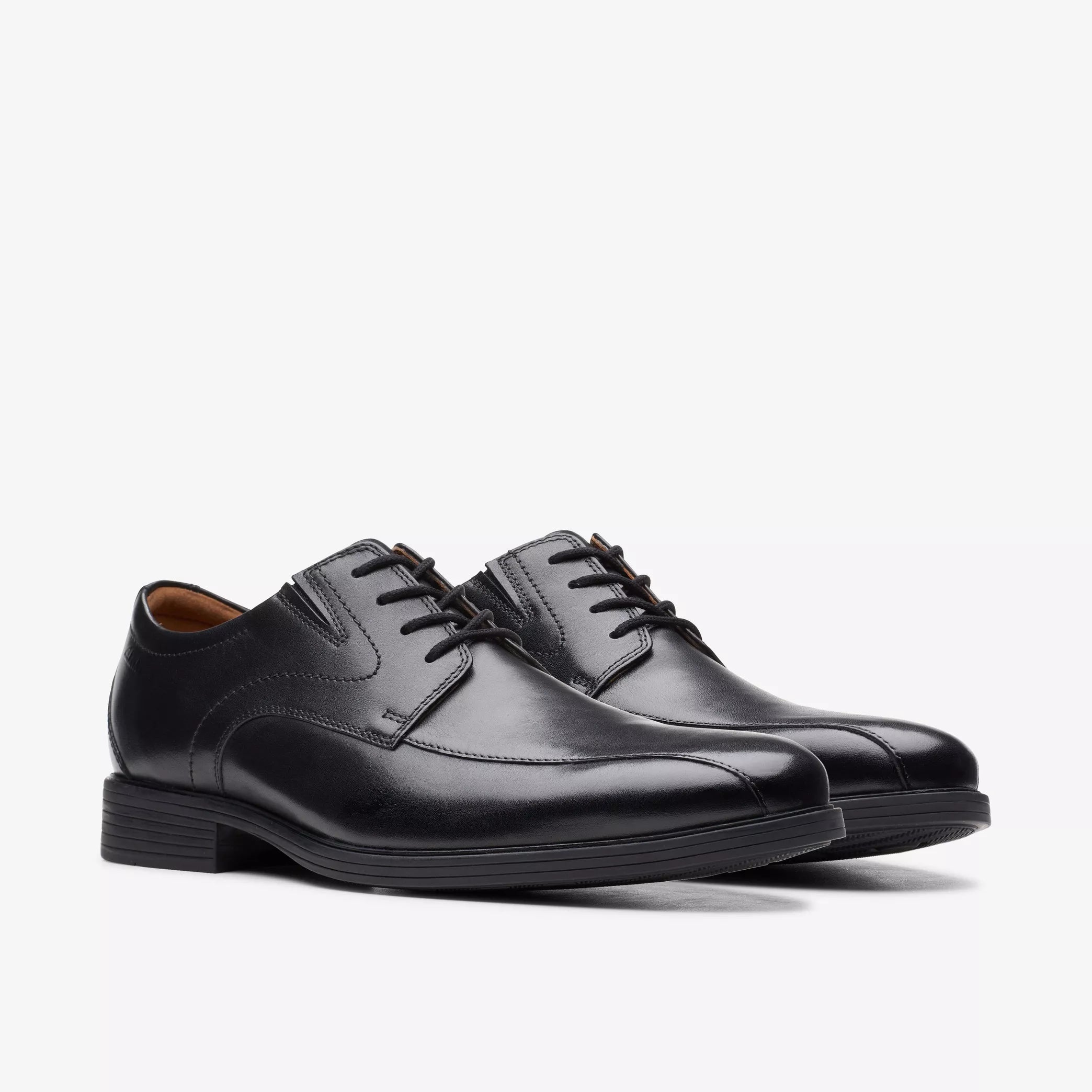 Men's formal shoes with a rubber heel cap for durability Men's formal shoes with a rubber heel cap for durability Clarks Whiddon Pace 52909 Men's formal shoes with a rubber heel cap for durability Men's formal shoes with a rubber heel cap for durability Clarks Whiddon Pace 52909